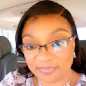 Meet your Posher, Cynthia